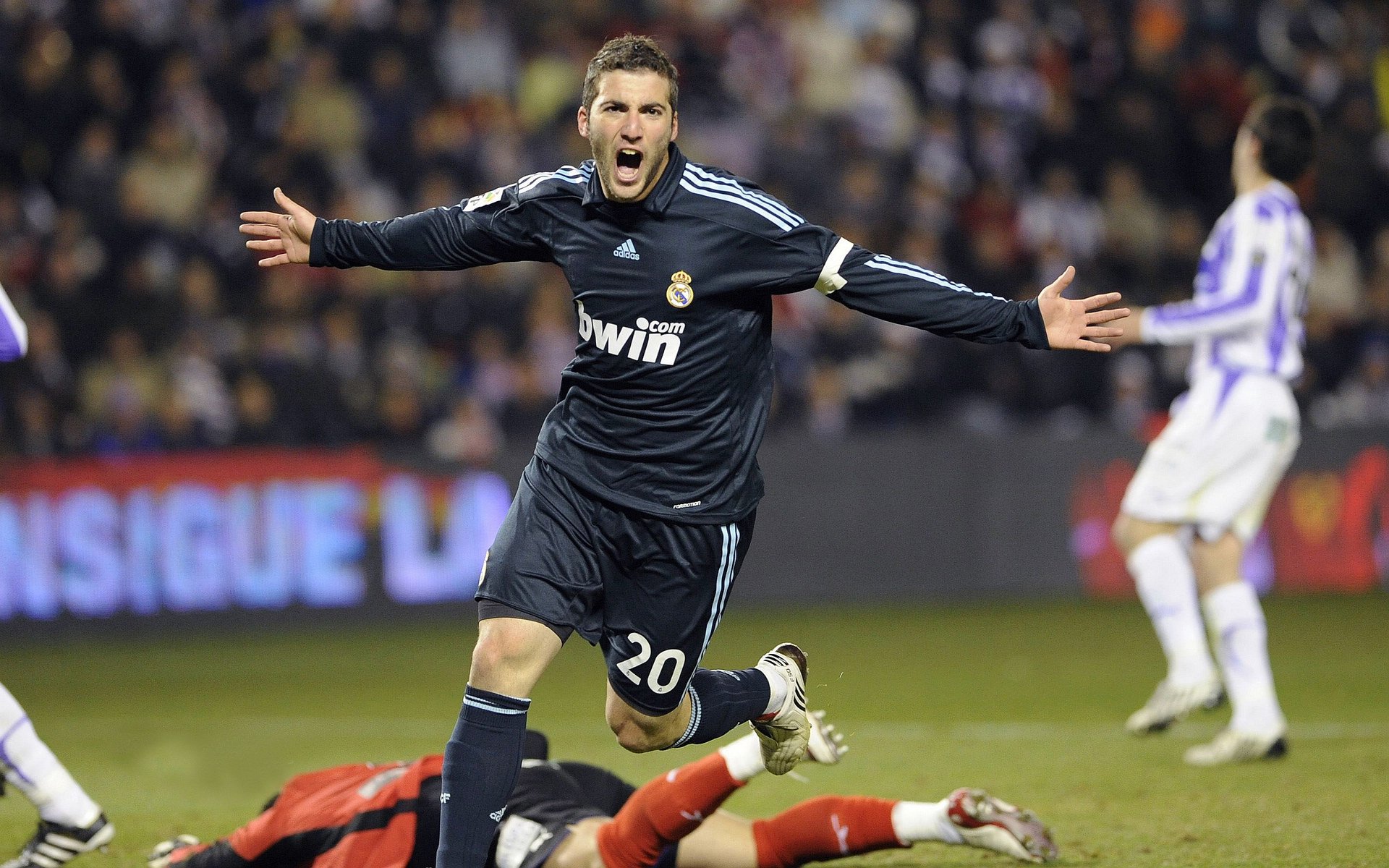 开云综合服务-“疯狂大逆转！在最后两局实现惊天掉头”，疯狂反转的电影